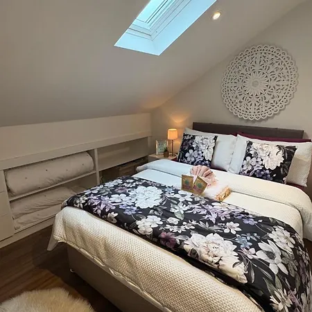 The Casan * ليتيركيني